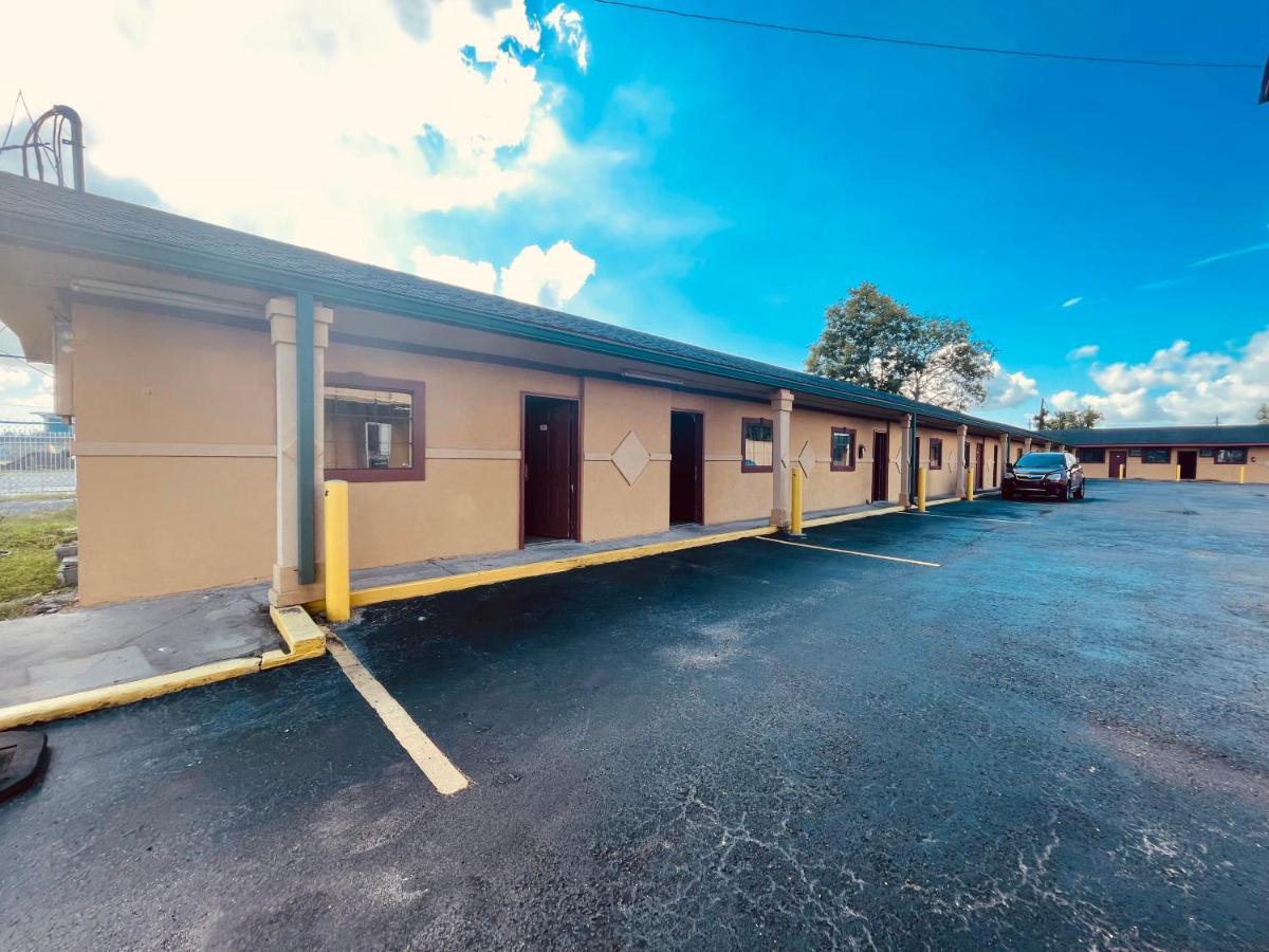 Royal Palms Motel & Rv Park ニューオーリンズ エクステリア 写真